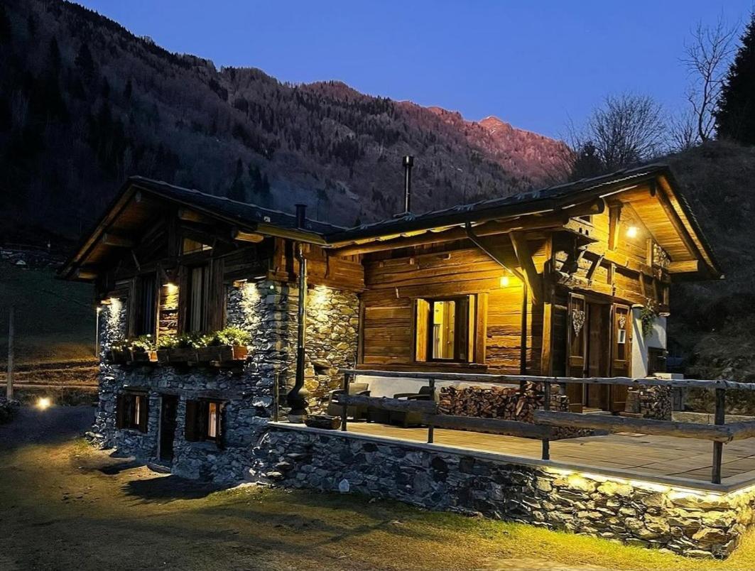كارونا Bed And Breakfast Campo Base المظهر الخارجي الصورة